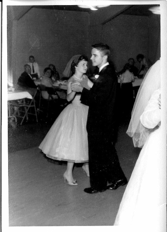 44 Judy & xx dancing